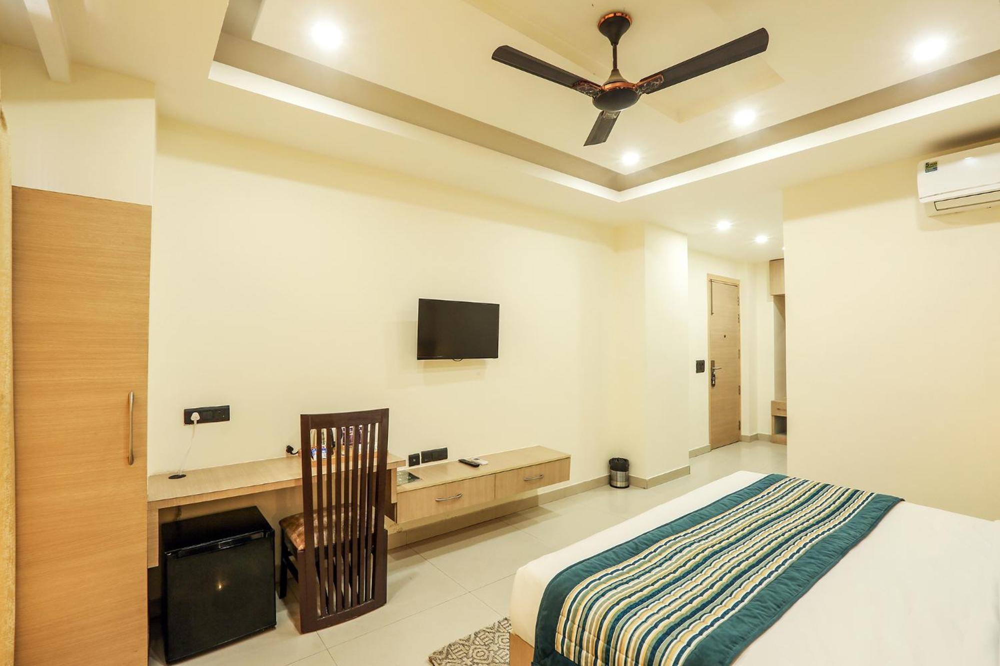 Hotel Green Lotus Luxe Gurgaon Buitenkant foto